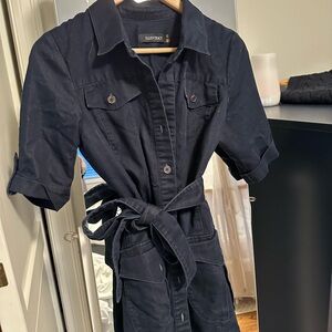 Ellen Tracy denim dress with pockets on front and matching belt